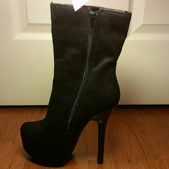 Faux Suede platform black boot - Picture 5 of 7