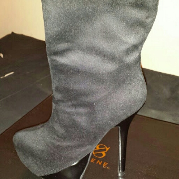Faux Suede platform black boot - Picture 4 of 7