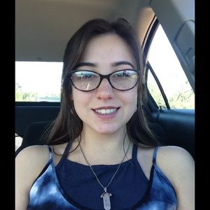 Meet your Posher, Candace