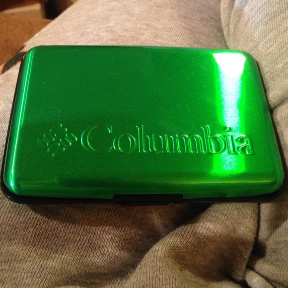 Columbia card holder