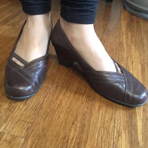 Dark Brown Leather Clark Artisan Phyllis Heels