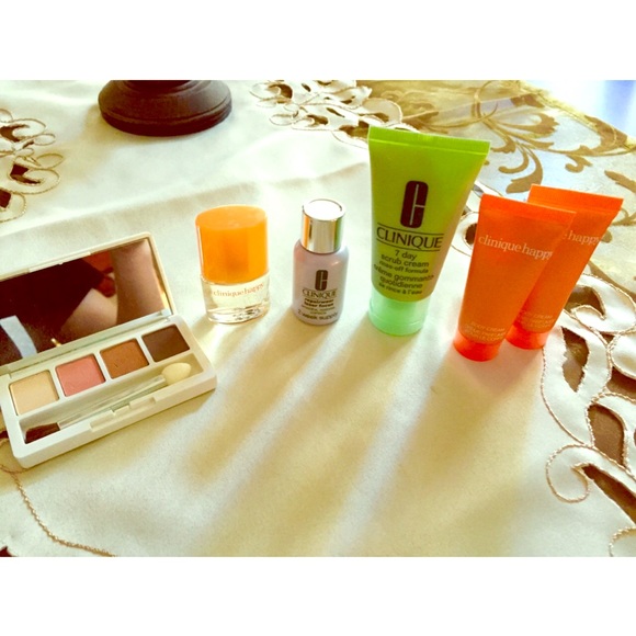 🚫SALE🚫 Mini Clinique Beauty Set - Picture 1 of 4