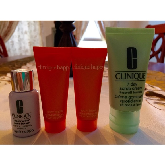 🚫SALE🚫 Mini Clinique Beauty Set - Picture 2 of 4