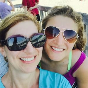 Meet your Posher, Rachel