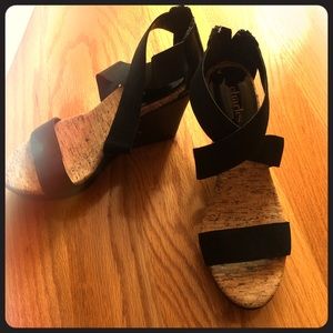 Wedge black Charles David sandal