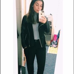 Meet your Posher, Olivia