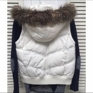 GAP White Puffer Vest with Fur Hood