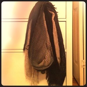 ‼️FINAL CHANCE ❗️OMBRÉ scarf!