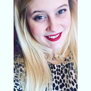 Meet your Posher, Shelby