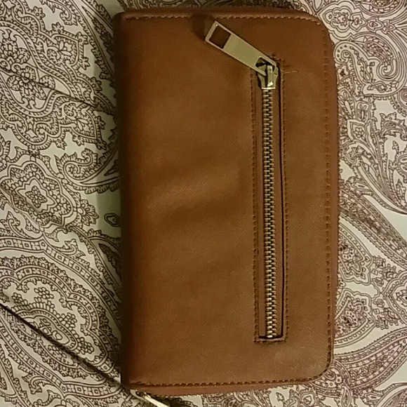 ALDO large tan wallet - Picture 4 of 4