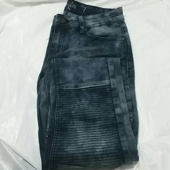 Jeans - Picture 2 of 4