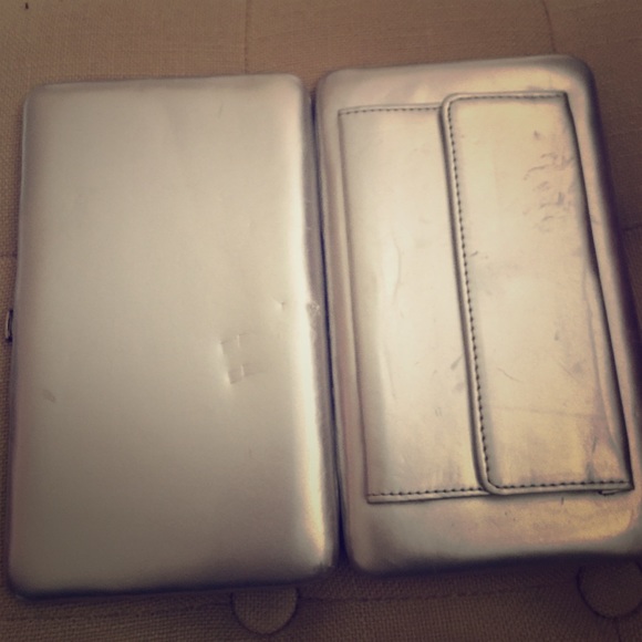 Wallet silver