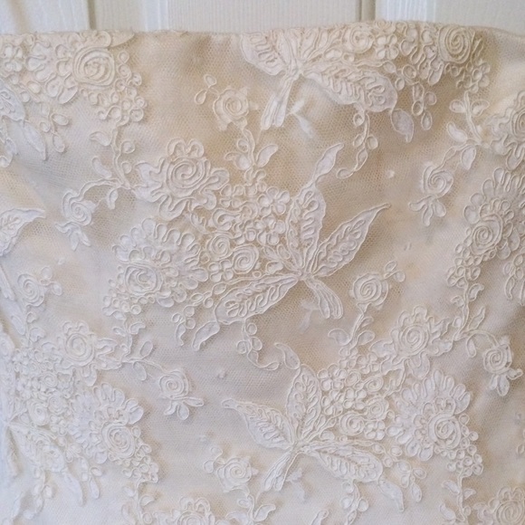 Vera Wang Luxe "Sandra" Wedding Dress - Picture 3 of 5