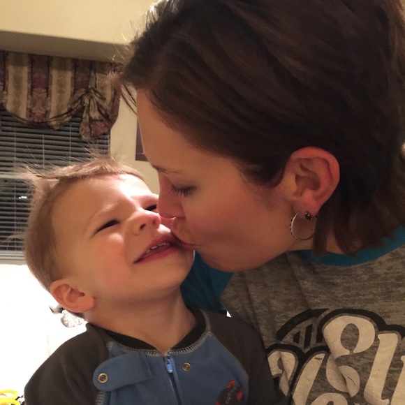 Meet your Posher, Laura - Picture 1 of 1