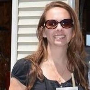 Meet your Posher, Lora