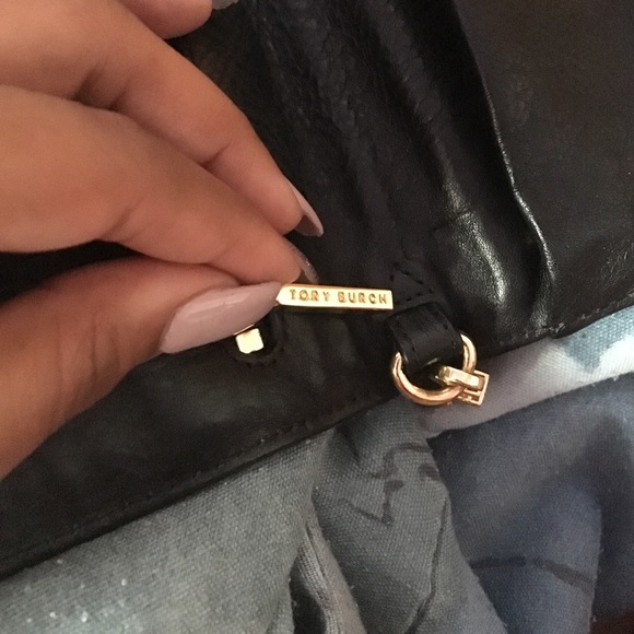 👀‼️‼️Authentic Tory Burch Clutch Still BRAND NEW - Picture 4 of 4