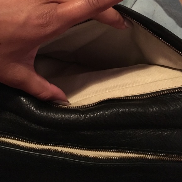 👀‼️‼️Authentic Tory Burch Clutch Still BRAND NEW - Picture 3 of 4