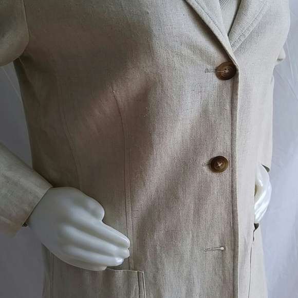 Blazer - Picture 3 of 4