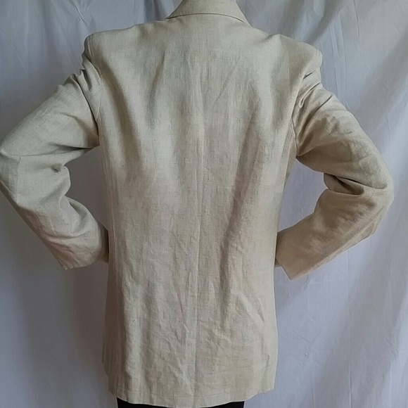 Blazer - Picture 4 of 4