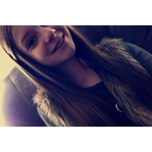 Meet your Posher, Leanne