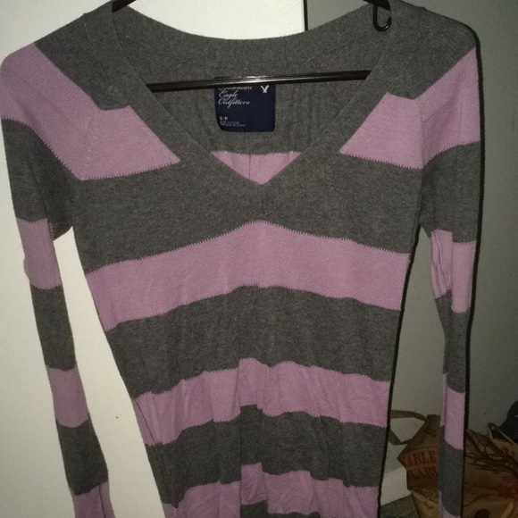 American eagle sweater