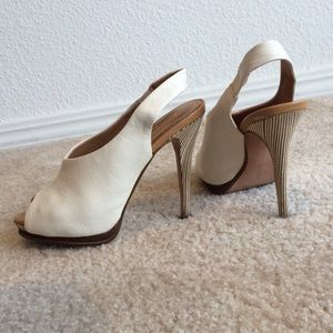 Zara destalonado piel in blanco