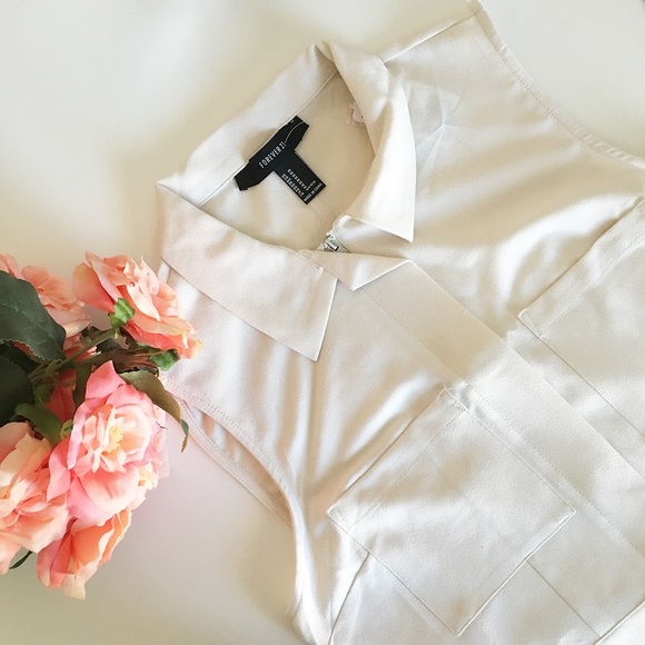 Collared Vest in Cream - Picture 3 of 3