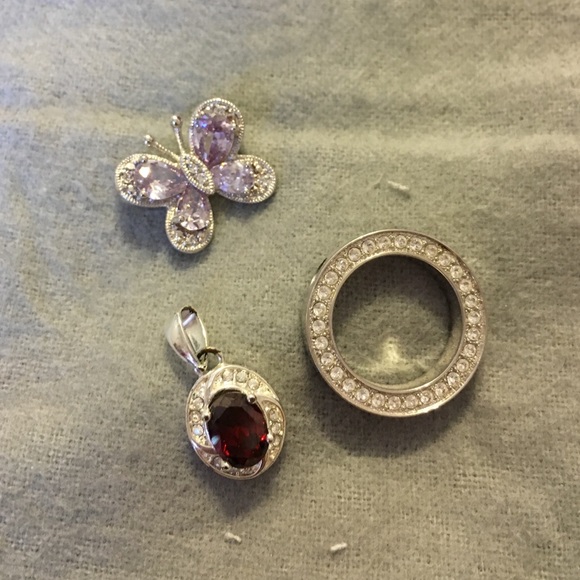 Assorted gemstone pendants and earrings