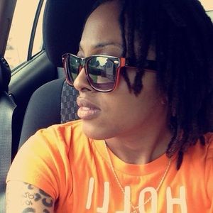 Meet your Posher, Alexis