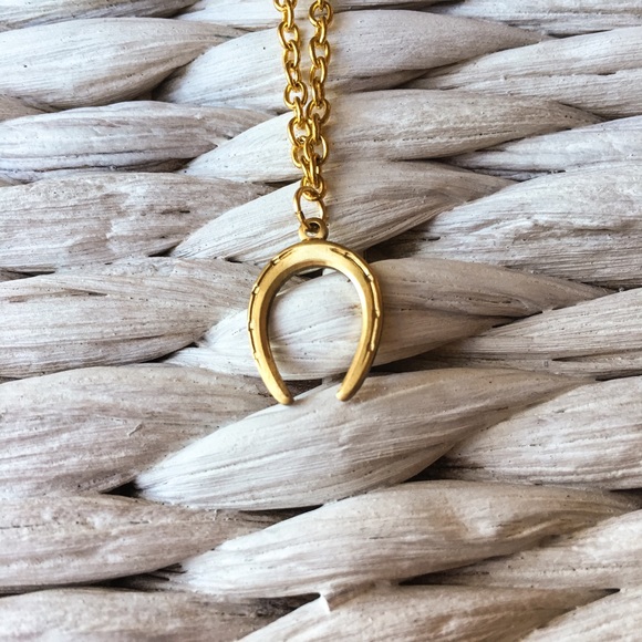 Sale Jewelry Gold Lucky Horseshoe Charm Necklace