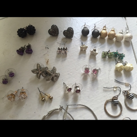 Earings - Picture 2 of 4