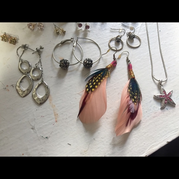 Earings - Picture 3 of 4