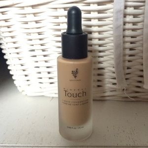 Younique Mineral Touch Liquid Foundation