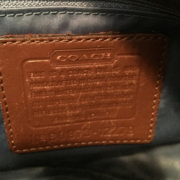 Coach purse! Make an offer :) - Picture 3 of 4