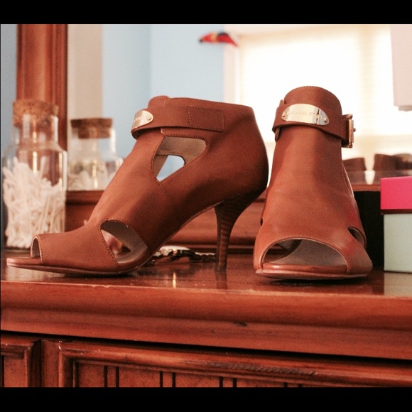 Michael Kors Shoes - Michael Kors heels
