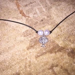 Leather and pearl necklace
