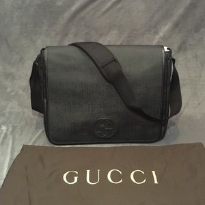 Gucci black messenger bag