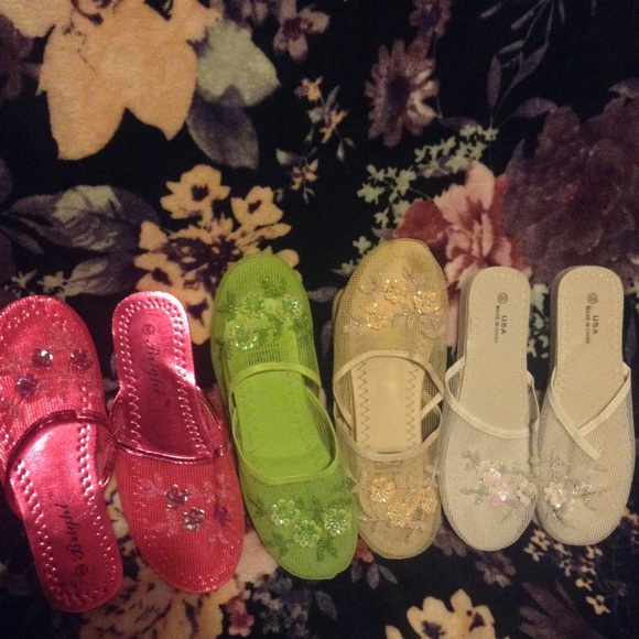 Bundle of 4 floral beaded Chinese slippers