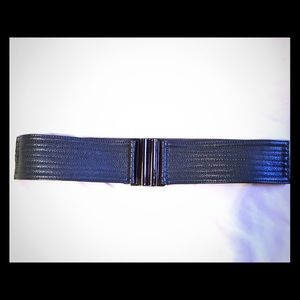 Dark slate grey elastic faux leather belt