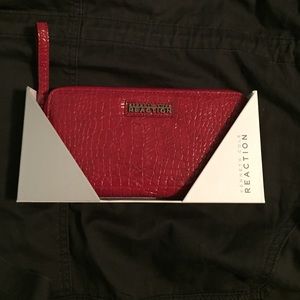 Kenneth Cole Reaction wallet/wristlet
