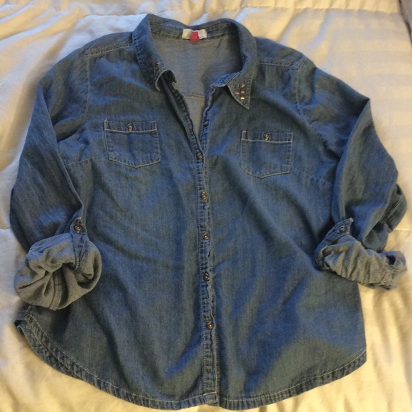 LAST DAY!!!Chambray shirt