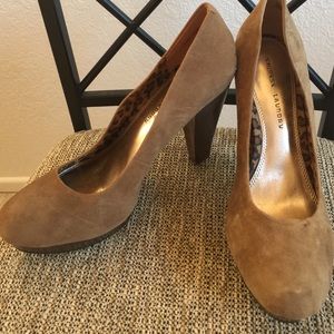 Brown/Tan Heels
