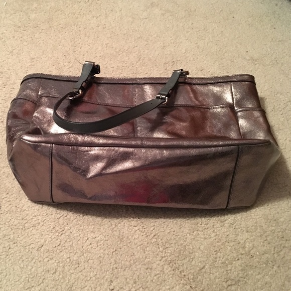 Coach purse - Picture 3 of 3