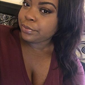 Meet your Posher, Alexus