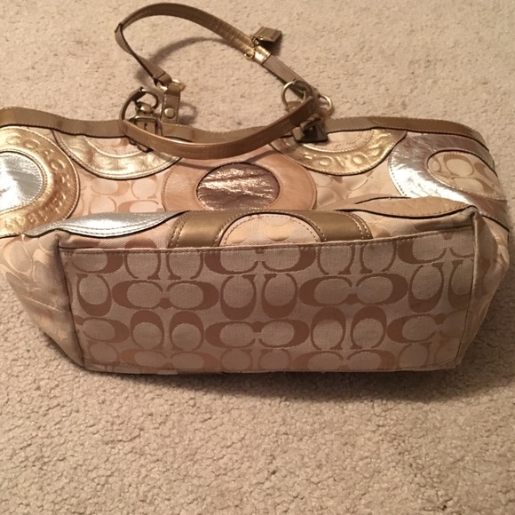 Coach handbag - Picture 3 of 3