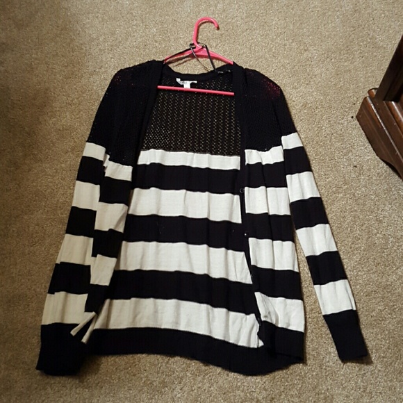 Volcom button up sweater