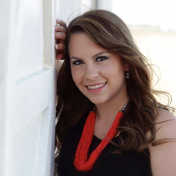 Meet your Posher, Katelyn