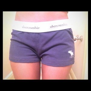 Abercrombie kids size small shorts