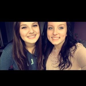 Meet your Posher, Claire