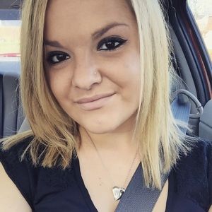 Meet your Posher, Katelyn